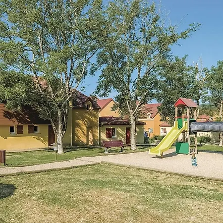 Amazing In With 2 Bedrooms, Wifi&indoor Swimming Pool Vakantiehuis *